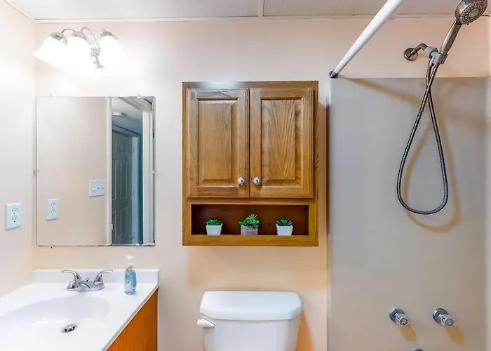 One Block To The Perfectly Located With Ac Balcony Shared Pool Ocean City
